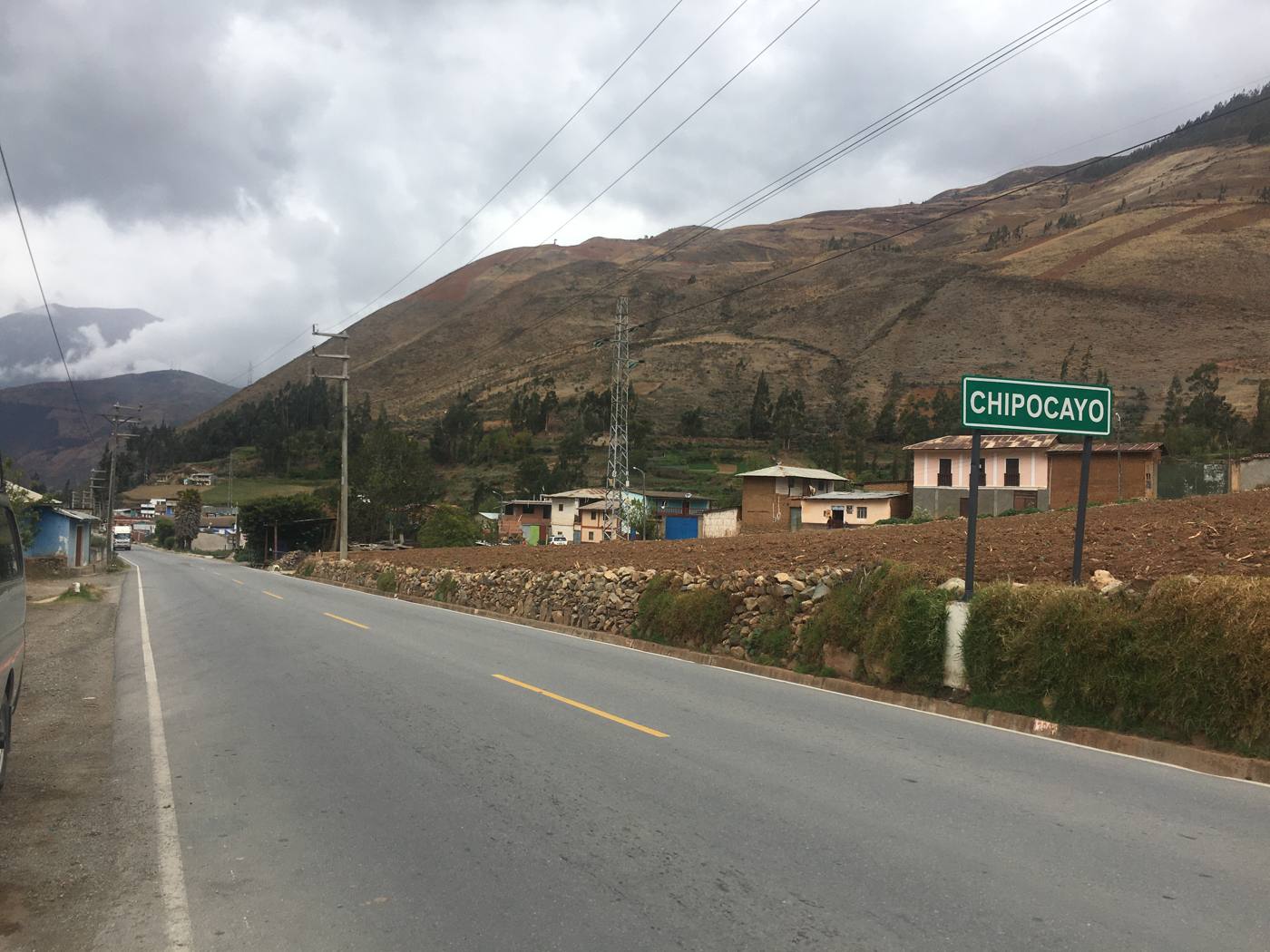 Carretera a la entrada de Chipocayo